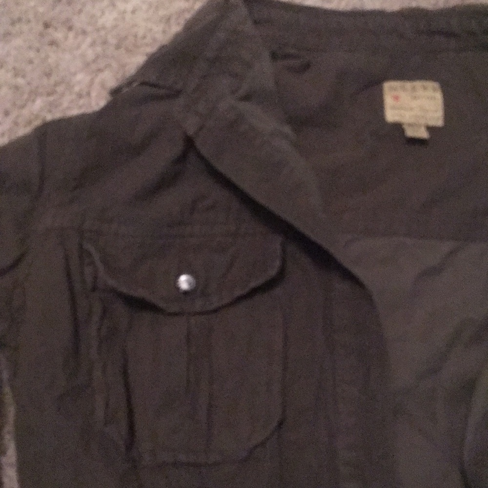 GUESS button up - Picture 2 of 4